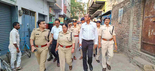 बकरीद को लेकर लखीसराय में प्रशासन अलर्ट, डीएम-एसपी के नेतृत्व में निकला फ्लैग मार्च
